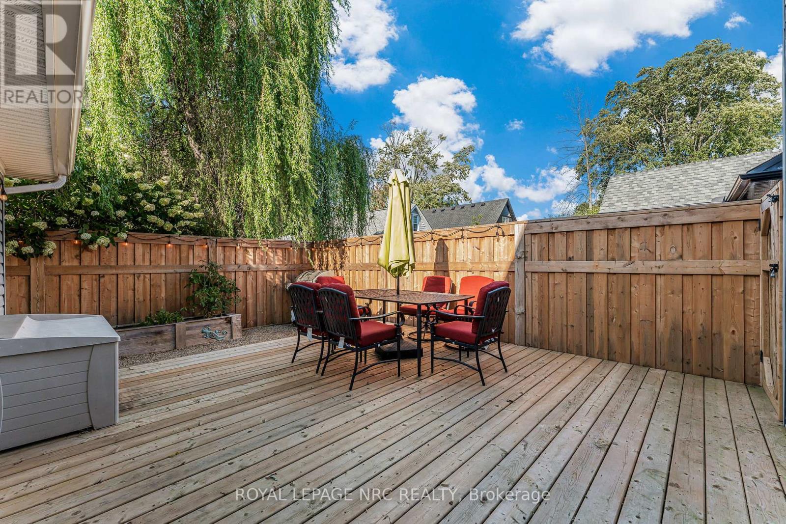 12 Lincoln Road E, Fort Erie, Ontario  L0S 1B0 - Photo 36 - X12395099
