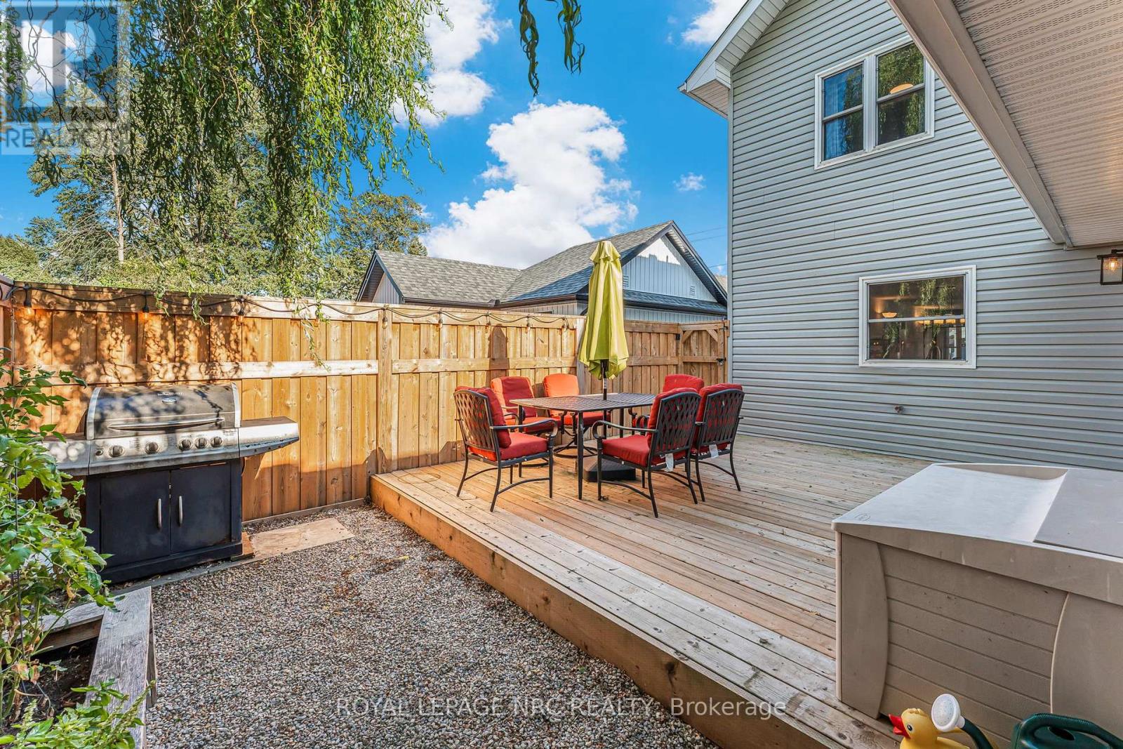 12 Lincoln Road E, Fort Erie, Ontario  L0S 1B0 - Photo 39 - X12395099