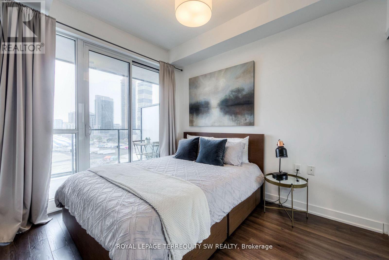 1208 - 10 Park Lawn Road, Toronto, Ontario  M8V 0H9 - Photo 7 - W12394420
