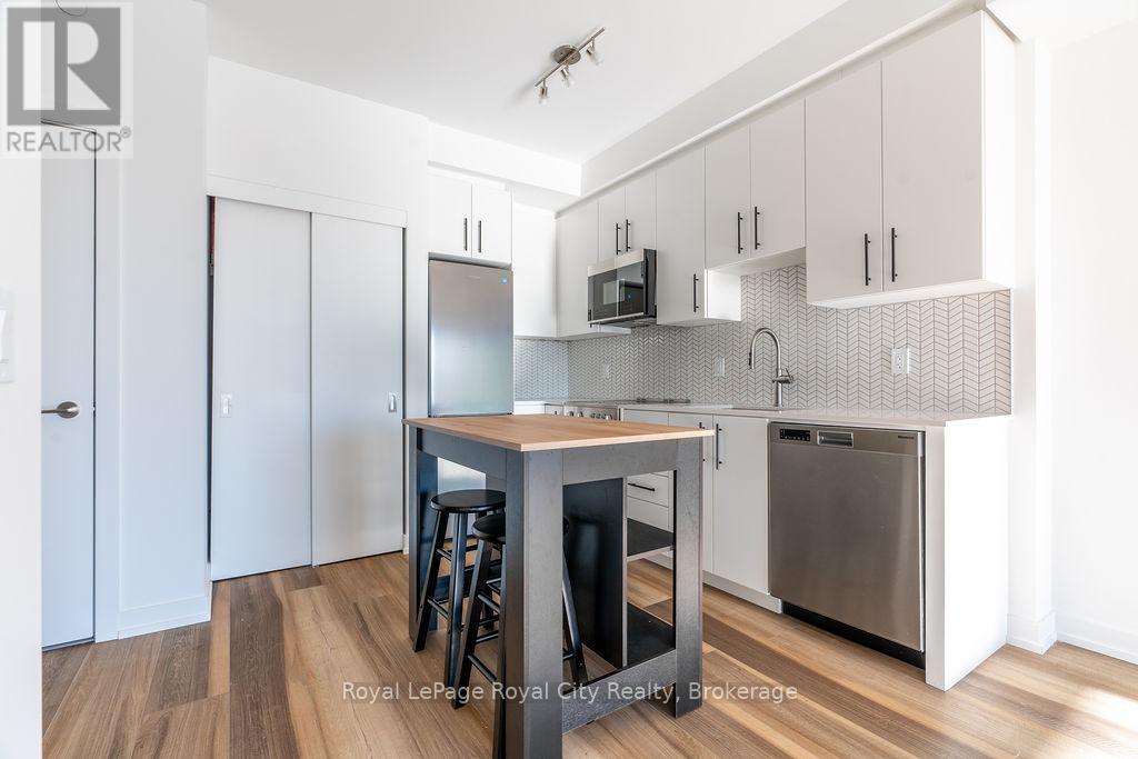 1001 - 5 Wellington Street S, Kitchener, Ontario  N2G 1C7 - Photo 15 - X12394977