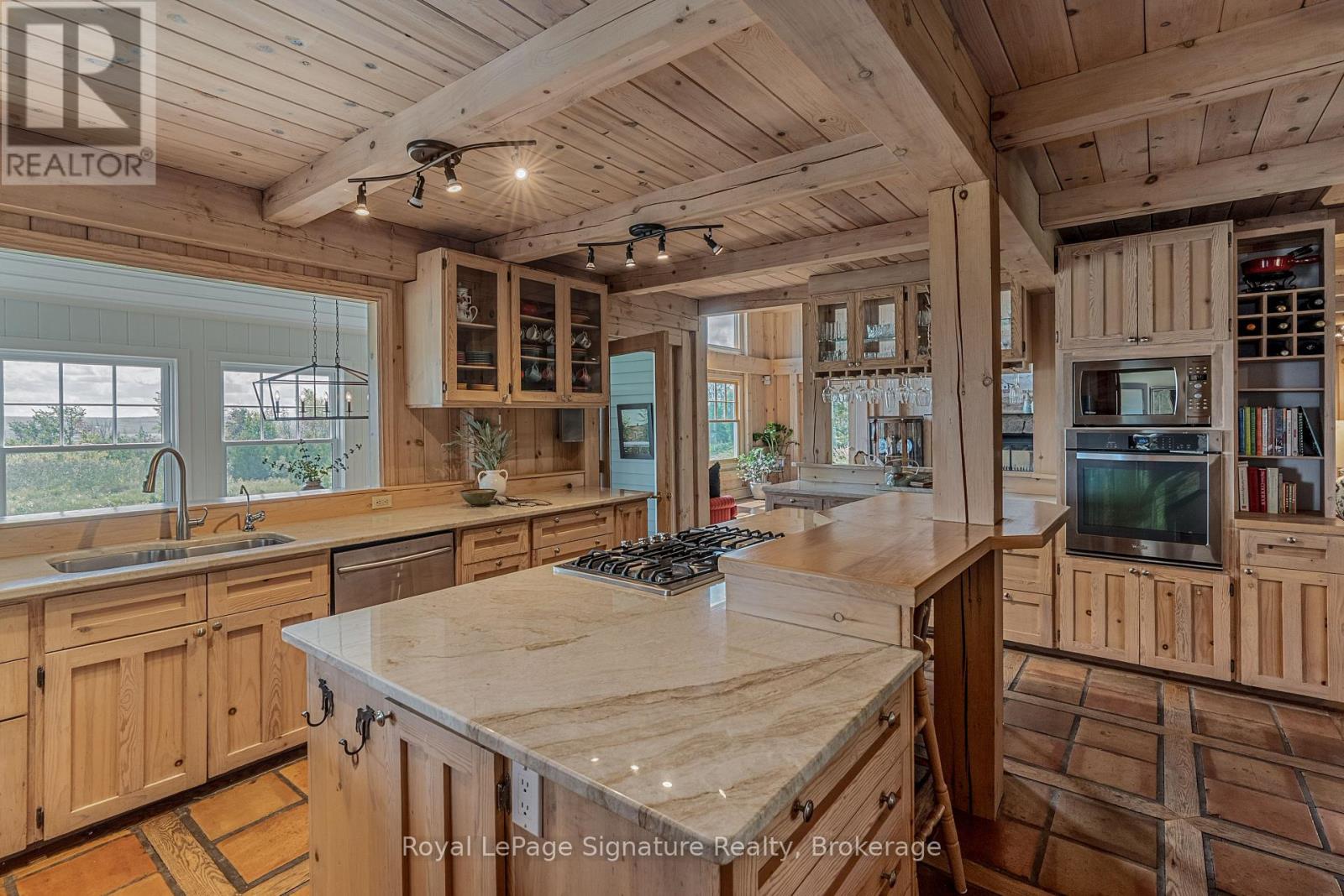 47058 Old Mail Road, Grey Highlands, Ontario  N4L 1W7 - Photo 12 - X12395072
