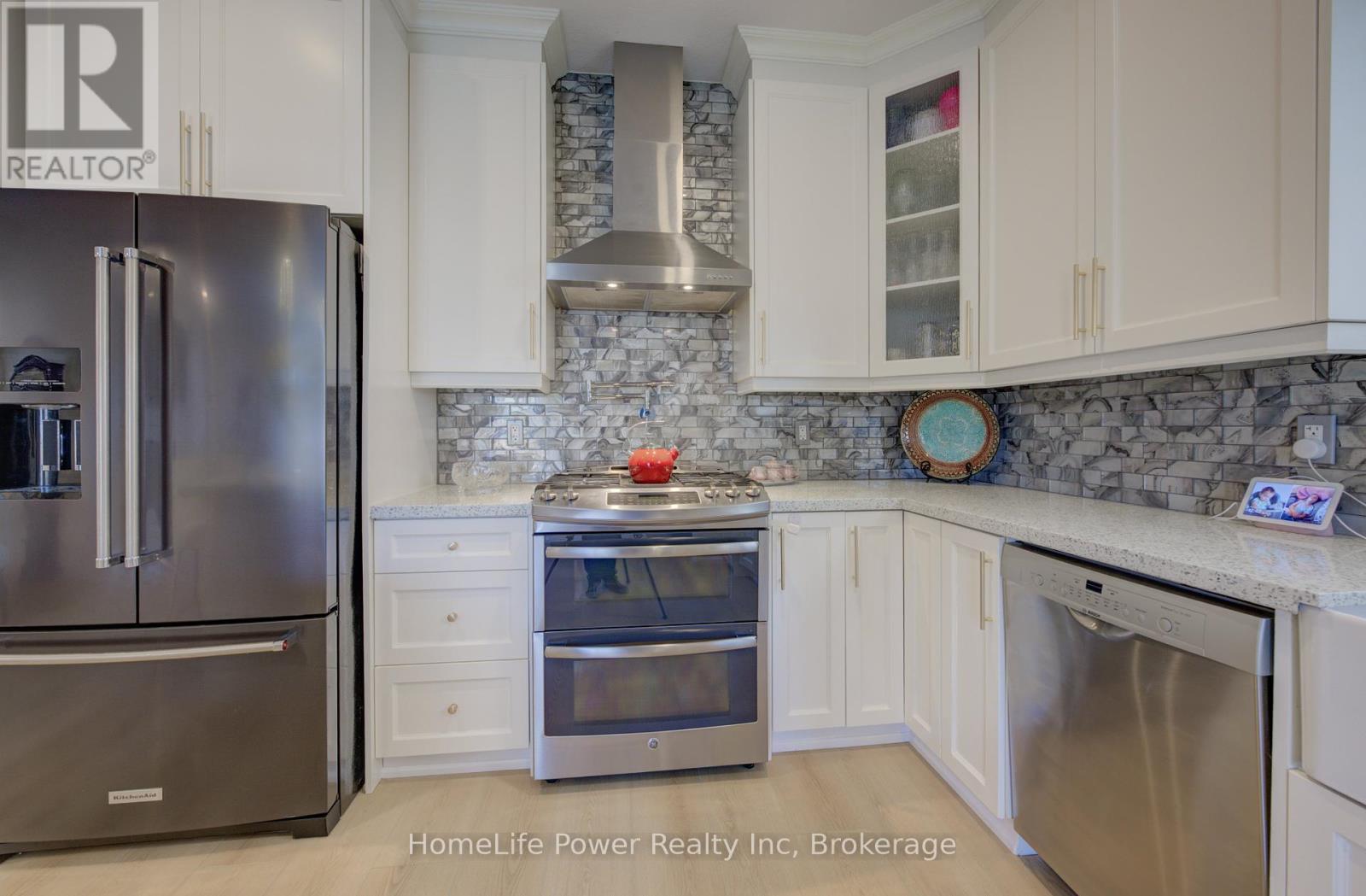 113 Dallan Drive, Guelph, Ontario N1L 0N3 - Photo 14 - X12395131