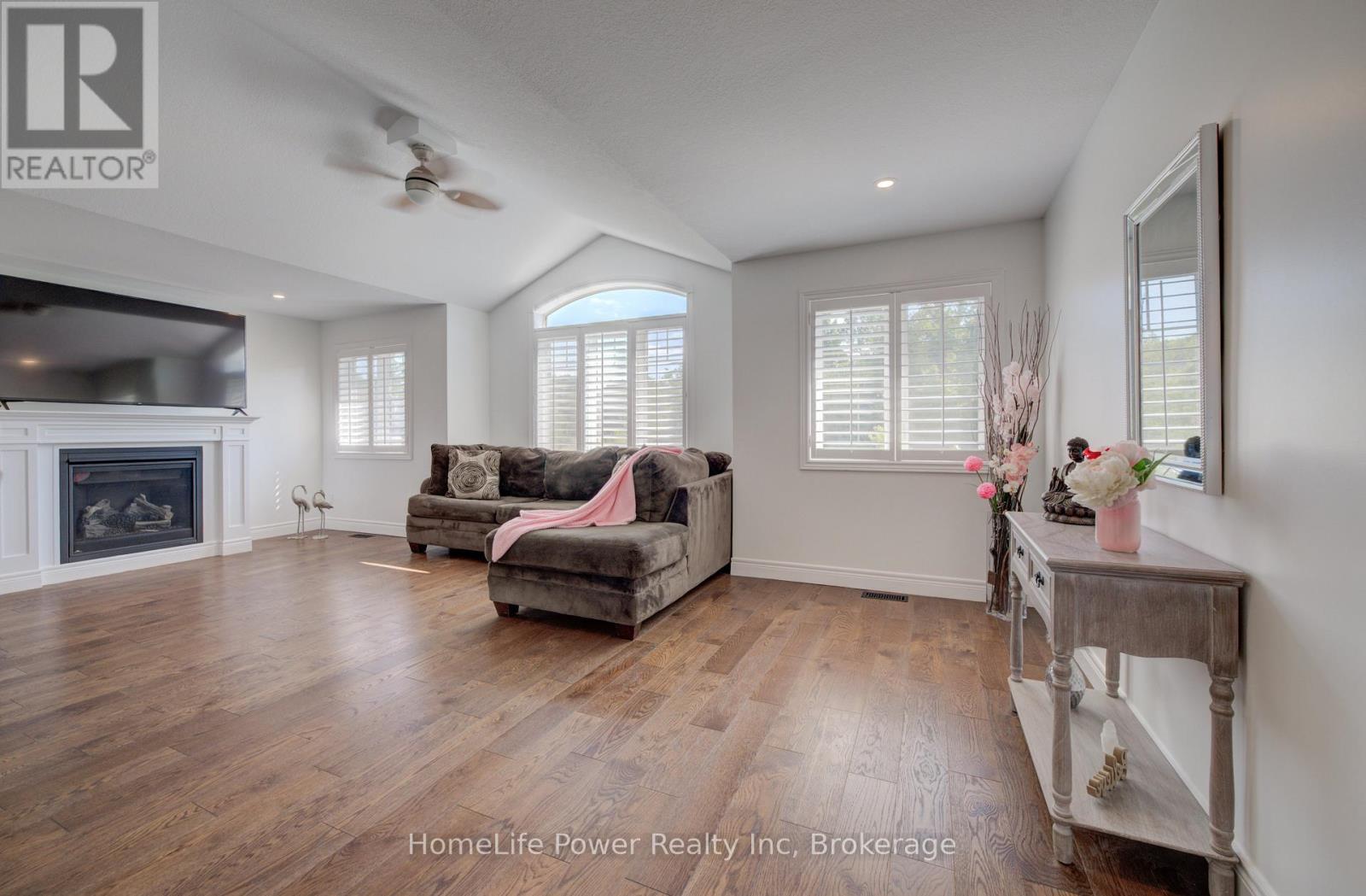 113 Dallan Drive, Guelph, Ontario N1L 0N3 - Photo 24 - X12395131