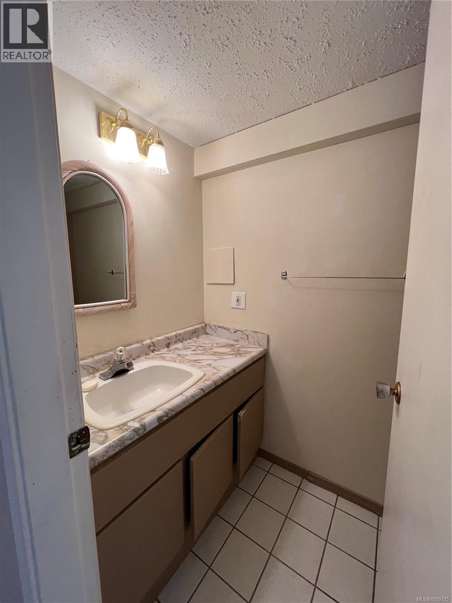 3 500 Muchalat Pl, Gold River, British Columbia  V0P 1G0 - Photo 18 - 1009125