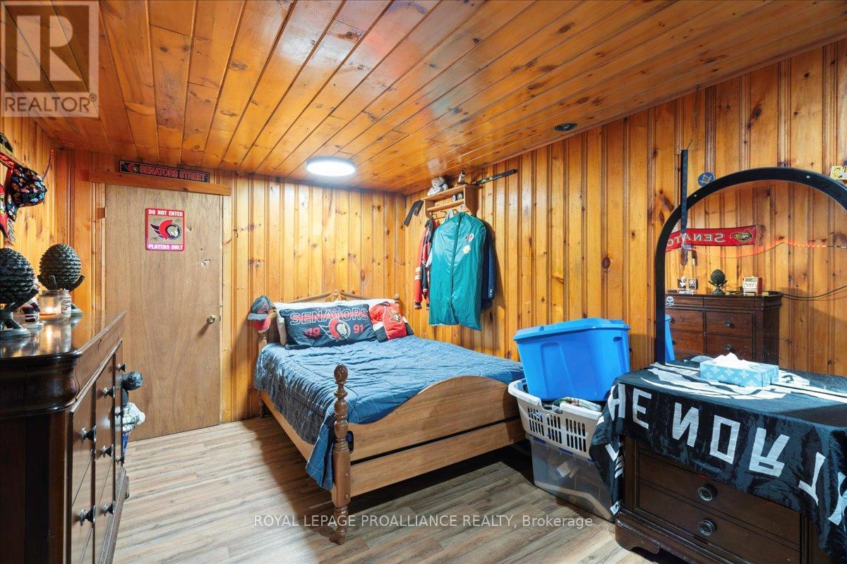 1023 Jewel Road, North Frontenac, Ontario  K0H 1K0 - Photo 25 - X12395009