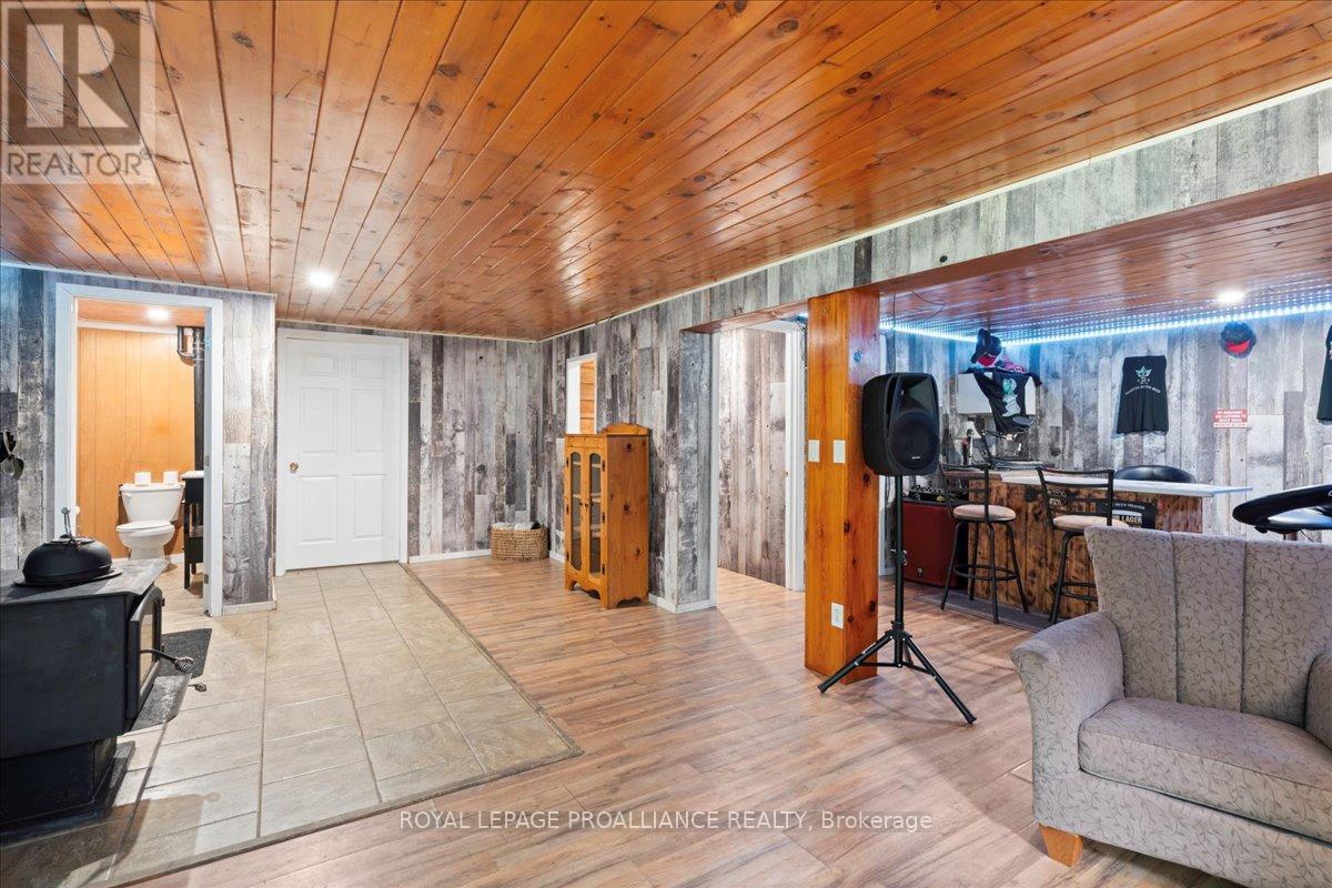 1023 Jewel Road, North Frontenac, Ontario  K0H 1K0 - Photo 28 - X12395009