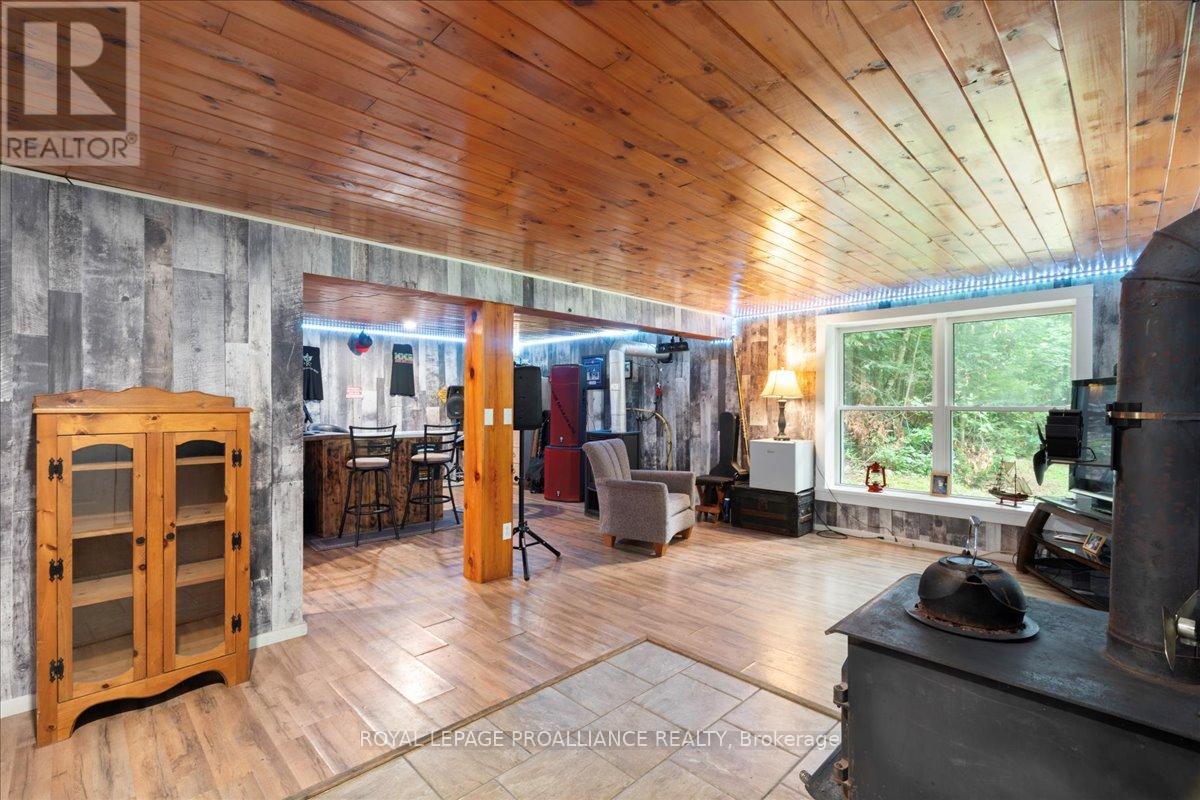 1023 Jewel Road, North Frontenac, Ontario  K0H 1K0 - Photo 29 - X12395009
