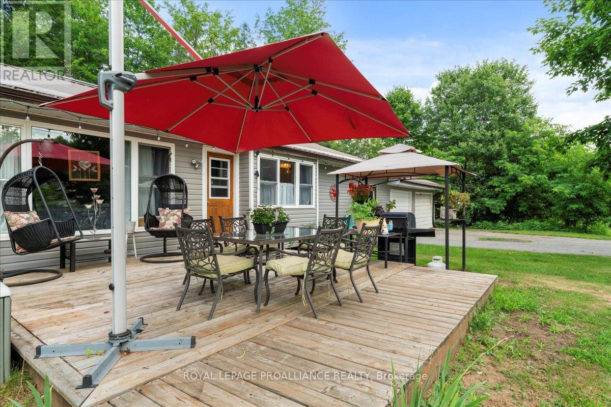 1023 Jewel Road, North Frontenac, Ontario  K0H 1K0 - Photo 35 - X12395009