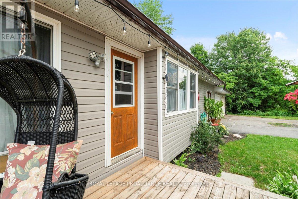 1023 Jewel Road, North Frontenac, Ontario  K0H 1K0 - Photo 36 - X12395009