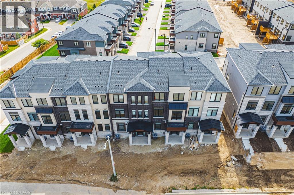155 Equestrian Way Unit# 37, Cambridge, Ontario  N3E 0E8 - Photo 2 - 40768492