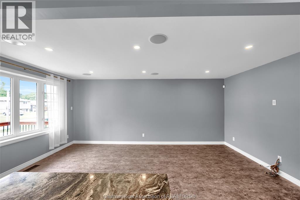 73 Marion Avenue, Chatham, Ontario  N7M 5N7 - Photo 3 - 25022831