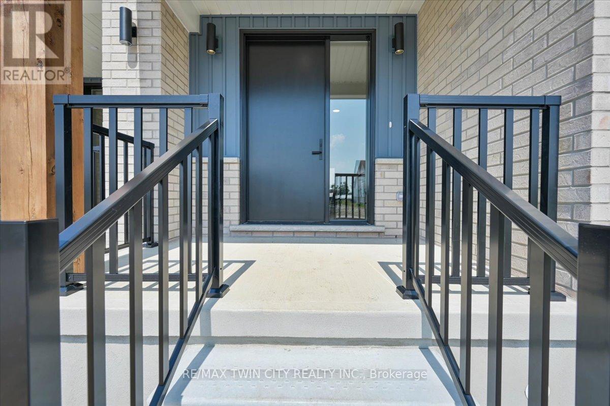 101 Clayton Street, West Perth, Ontario  N0K 1N0 - Photo 6 - X12384019