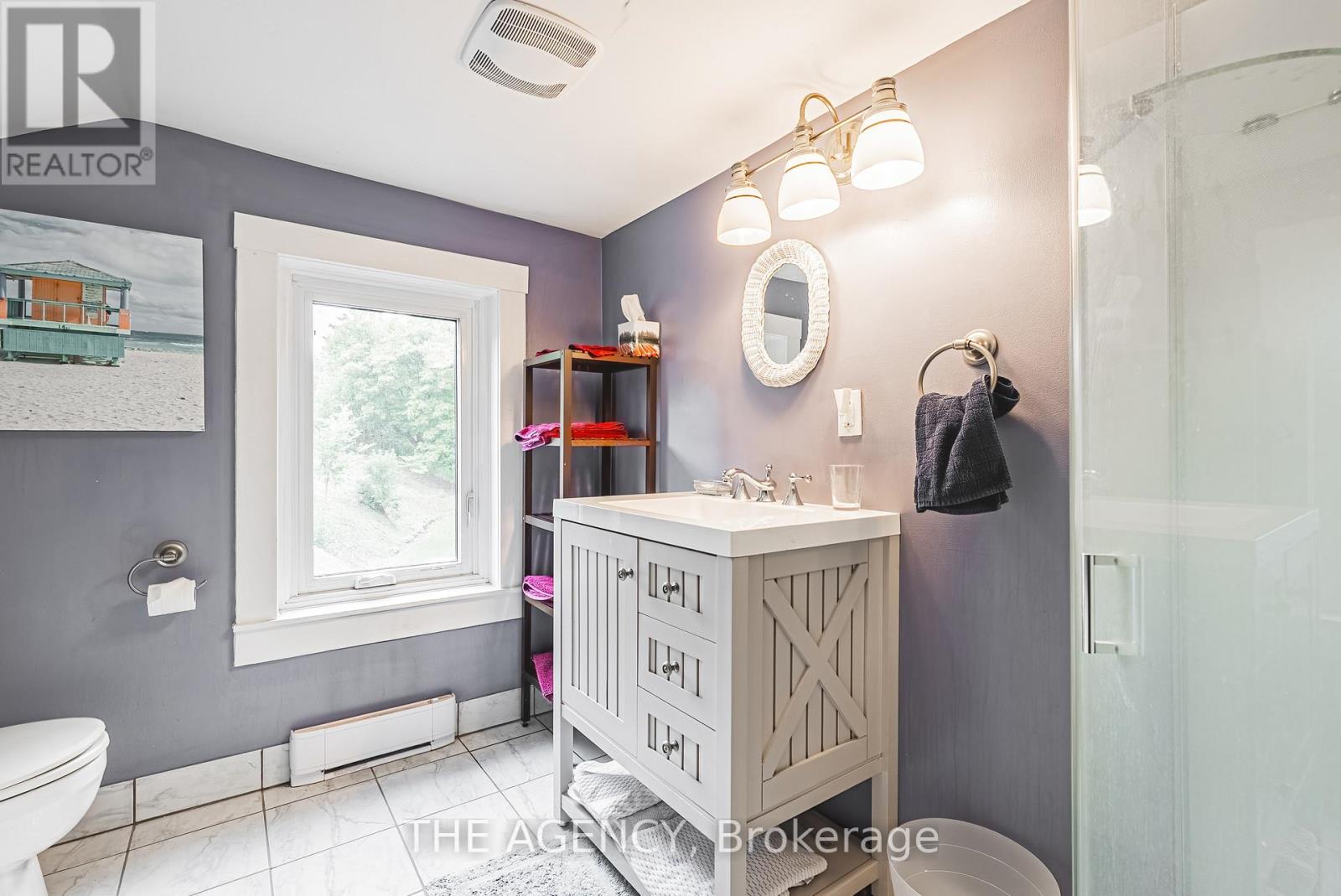 327 Campbell Avenue E, Milton (Campbellville), Ontario  L0P 1B0 - Photo 23 - W12394907