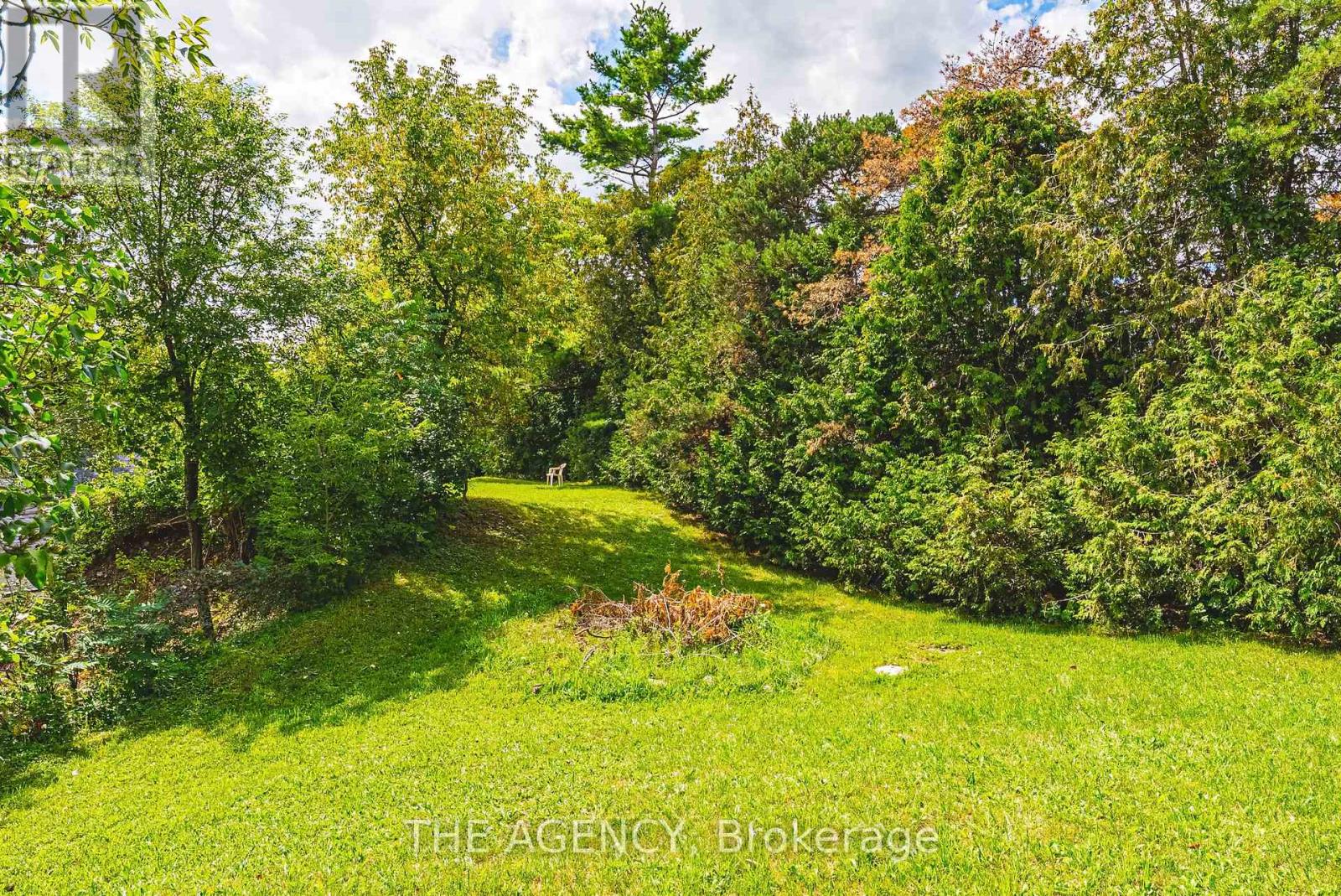 327 Campbell Avenue E, Milton (Campbellville), Ontario  L0P 1B0 - Photo 32 - W12394907