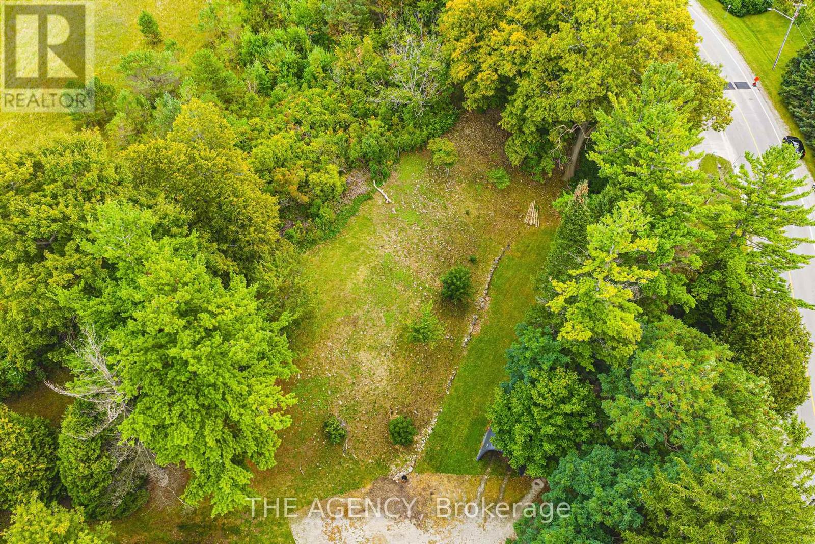 327 Campbell Avenue E, Milton (Campbellville), Ontario  L0P 1B0 - Photo 39 - W12394907