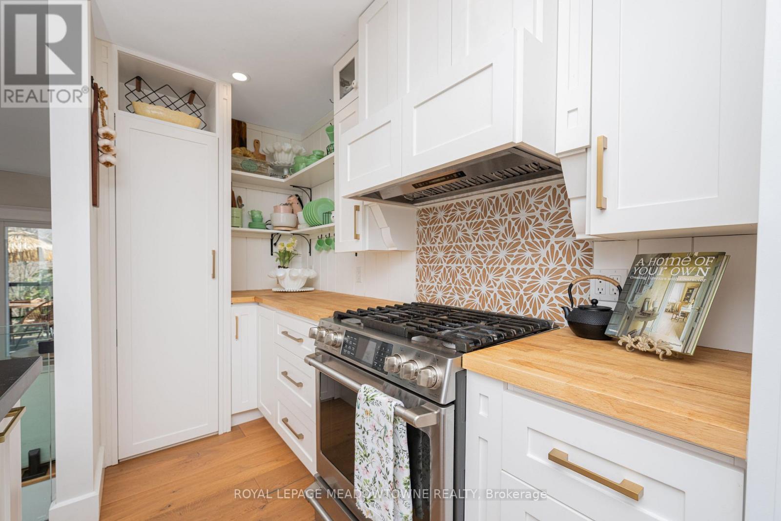 27 Tweedle Street, Halton Hills, Ontario  L7G 3S6 - Photo 12 - W12394933