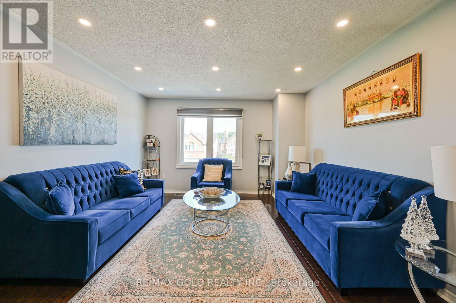 101 Beaconsfield Avenue, Brampton (Fletcher's West), Ontario  L6Y 4R6 - Photo 20 - W12394937