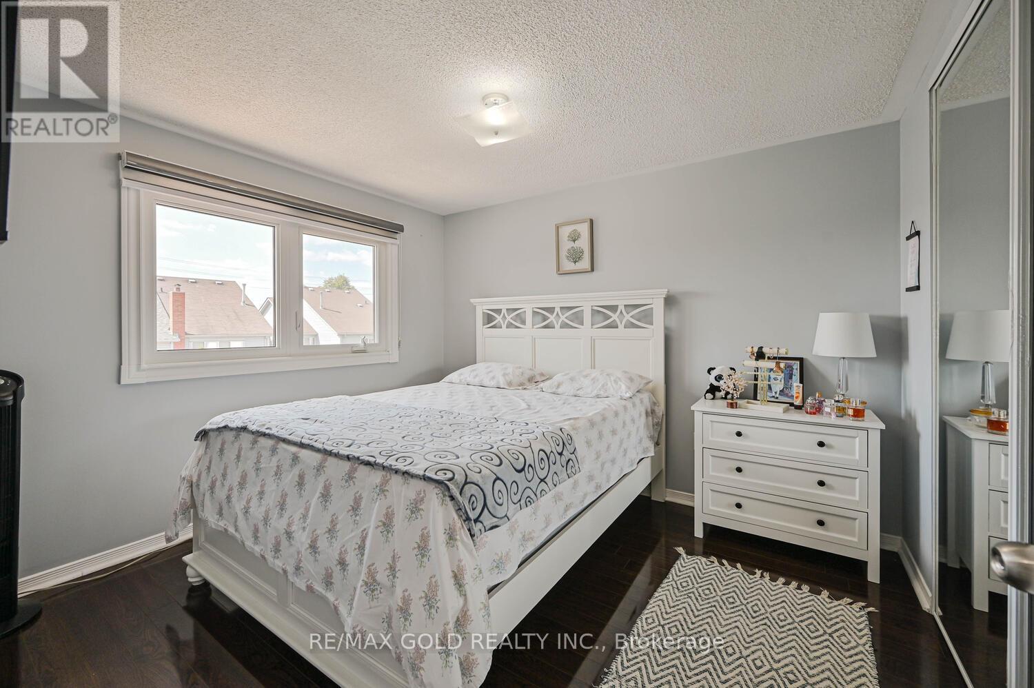 101 Beaconsfield Avenue, Brampton (Fletcher's West), Ontario  L6Y 4R6 - Photo 33 - W12394937