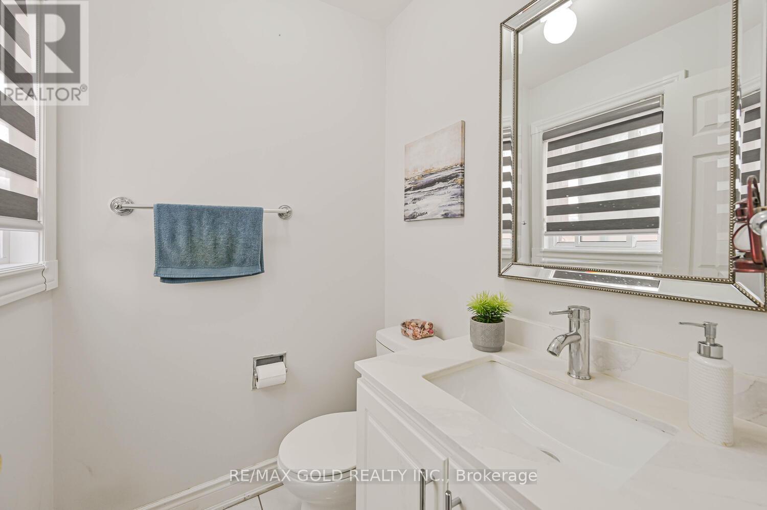101 Beaconsfield Avenue, Brampton (Fletcher's West), Ontario  L6Y 4R6 - Photo 36 - W12394937