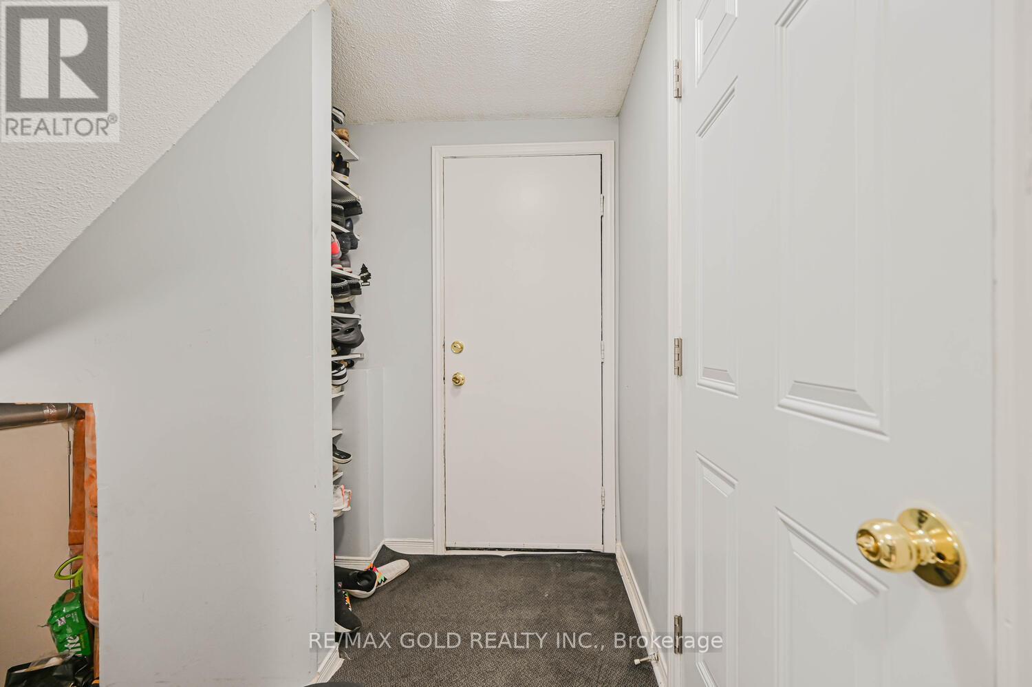 101 Beaconsfield Avenue, Brampton (Fletcher's West), Ontario  L6Y 4R6 - Photo 37 - W12394937