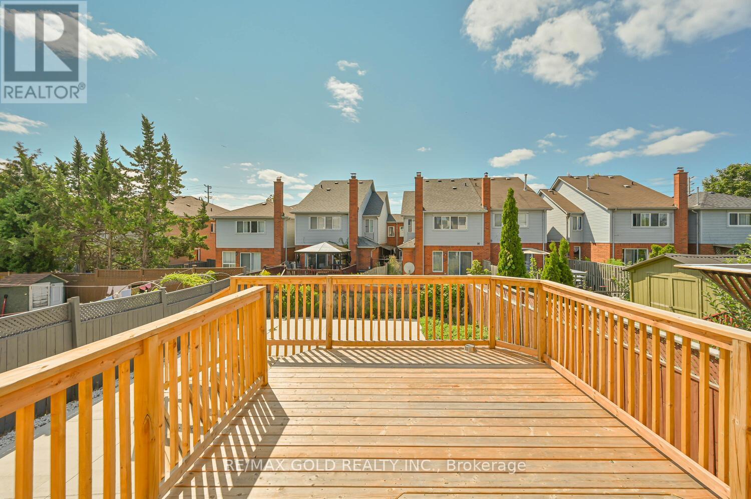 101 Beaconsfield Avenue, Brampton (Fletcher's West), Ontario  L6Y 4R6 - Photo 43 - W12394937