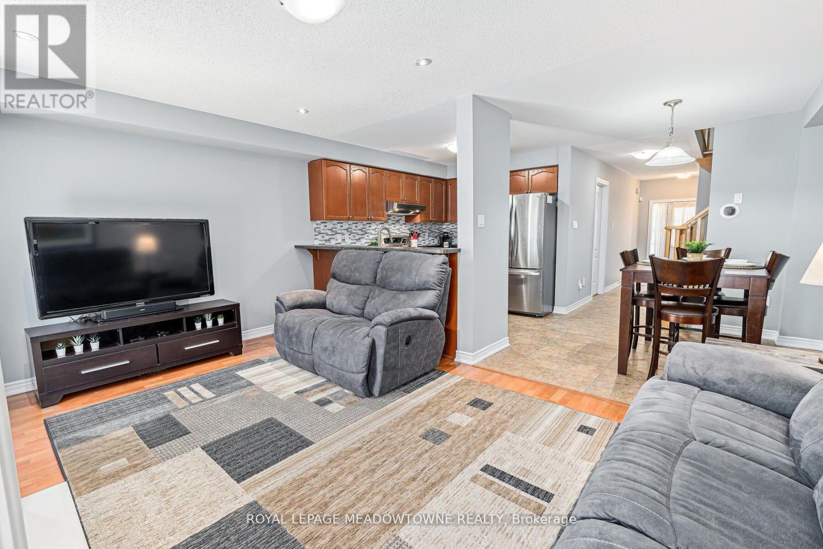 11 - 102 Cedarbrook Road, Brampton (Sandringham-Wellington), Ontario  L6R 0W4 - Photo 12 - W12394953