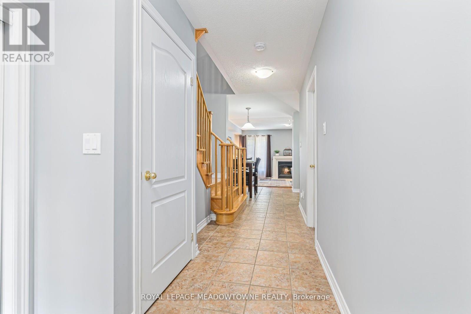 11 - 102 Cedarbrook Road, Brampton (Sandringham-Wellington), Ontario  L6R 0W4 - Photo 5 - W12394953