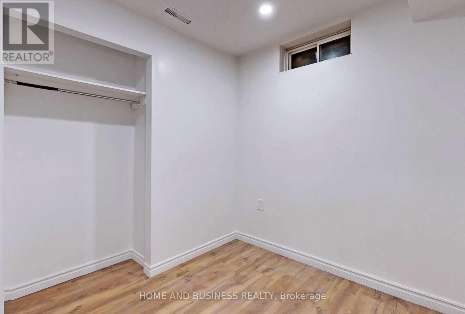 31 Greenleaf Crescent, Brampton (Brampton West), Ontario  L6X 2V5 - Photo 16 - W12394967