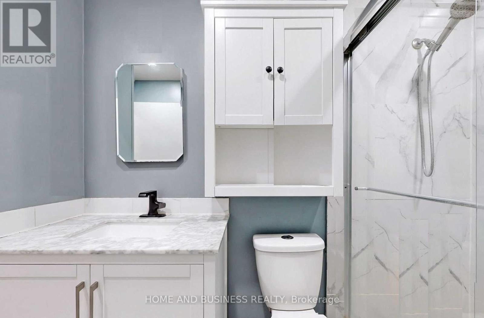 31 Greenleaf Crescent, Brampton (Brampton West), Ontario  L6X 2V5 - Photo 9 - W12394967