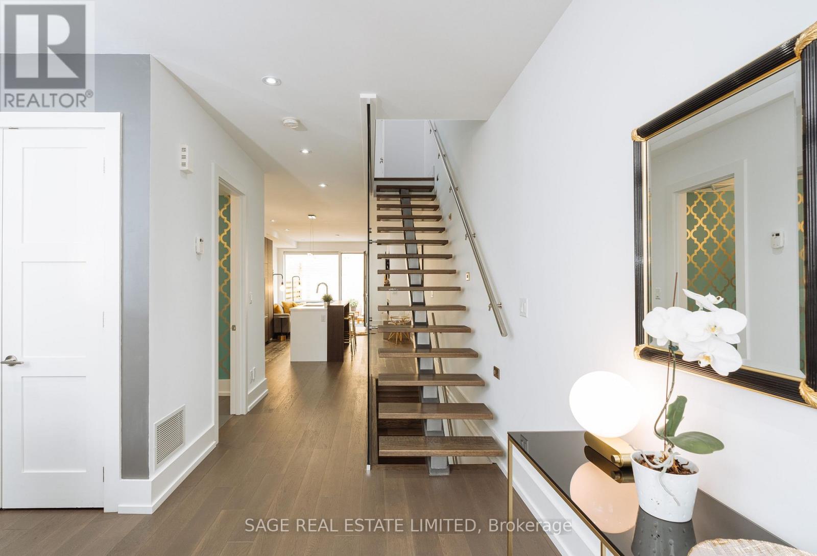 3 Sylvan Avenue, Toronto, Ontario  M6H 0C4 - Photo 8 - C12391949