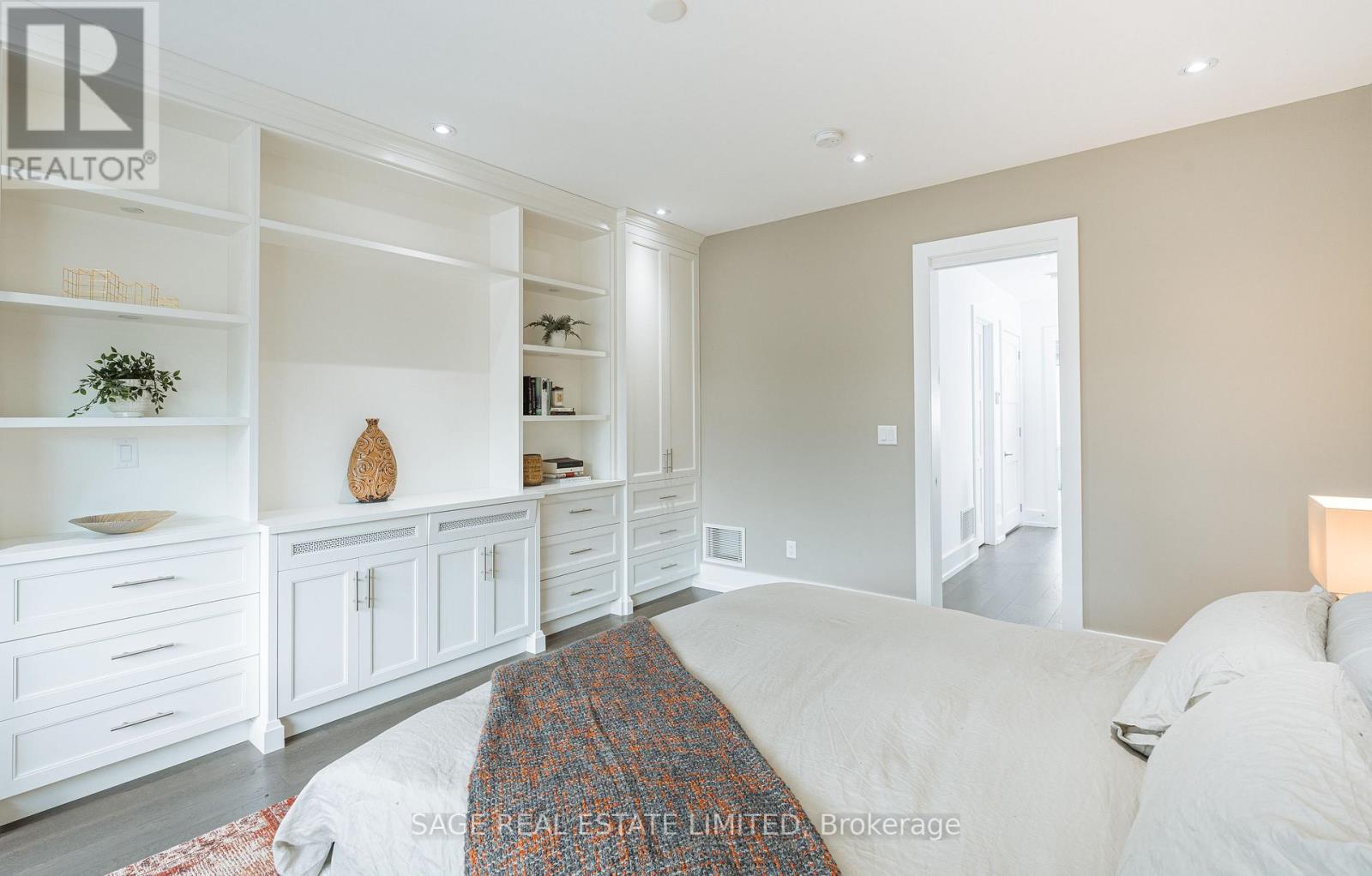 3 Sylvan Avenue, Toronto, Ontario  M6H 0C4 - Photo 11 - C12391949