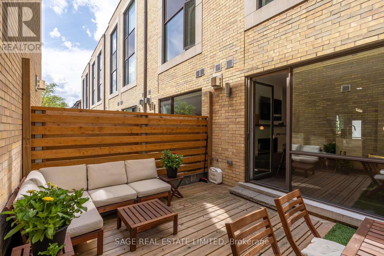 3 Sylvan Avenue, Toronto, Ontario  M6H 0C4 - Photo 23 - C12391949