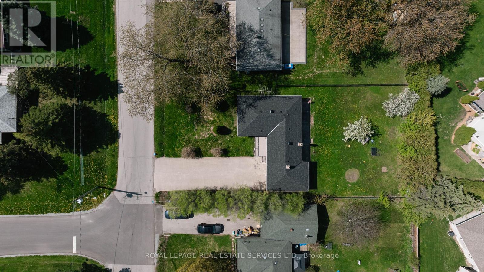 365 Sandhurst Drive, Oakville (Wo West), Ontario  L6L 4L1 - Photo 19 - W12394649