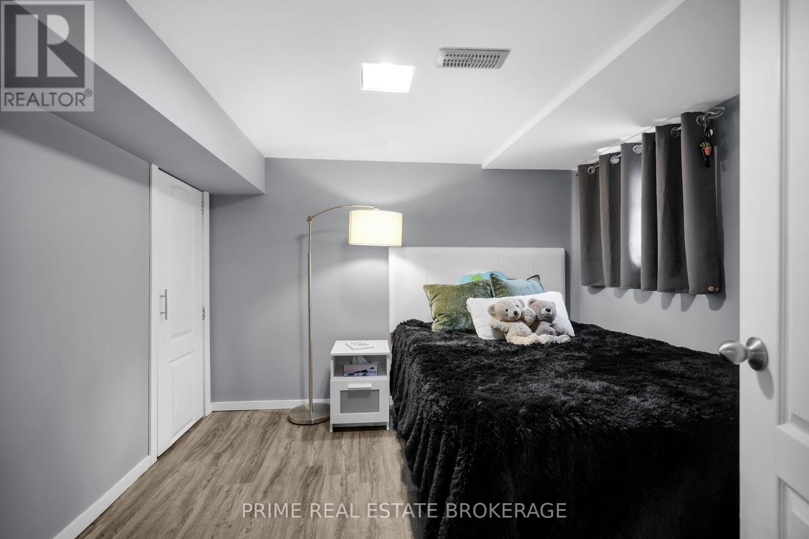 199 Vancouver Street, London East, Ontario  N5W 4R5 - Photo 30 - X12391082