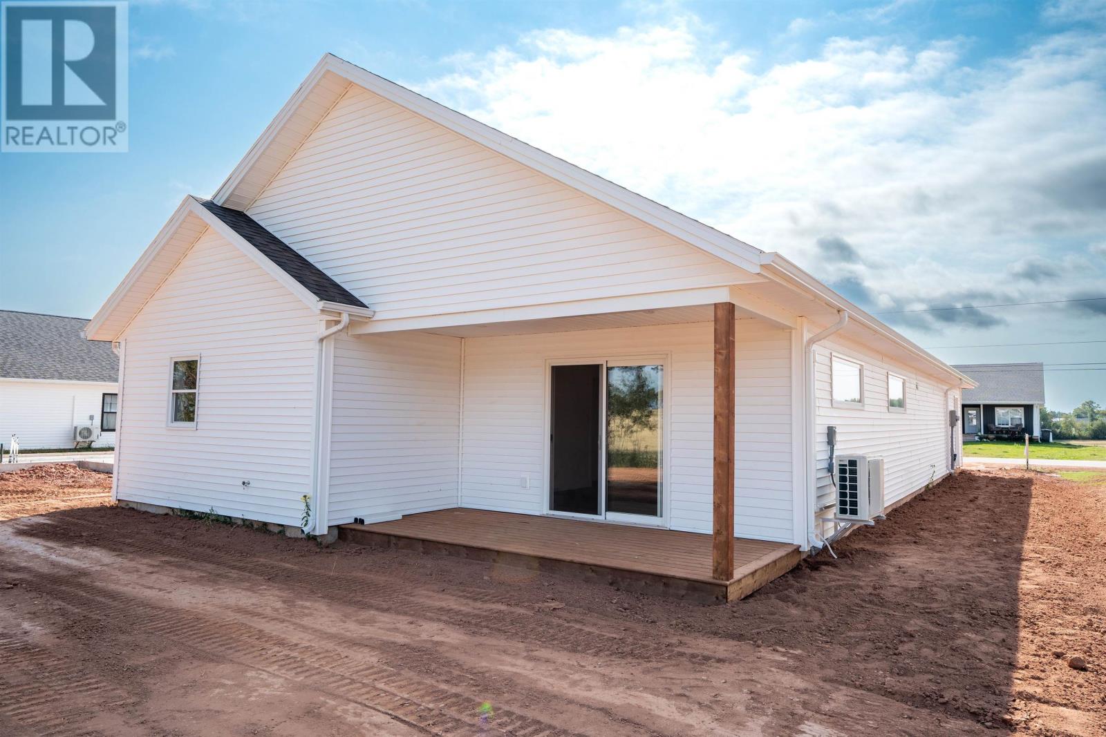 101 Samantha Lane, Cornwall, Prince Edward Island  C0A 1H4 - Photo 3 - 202521605