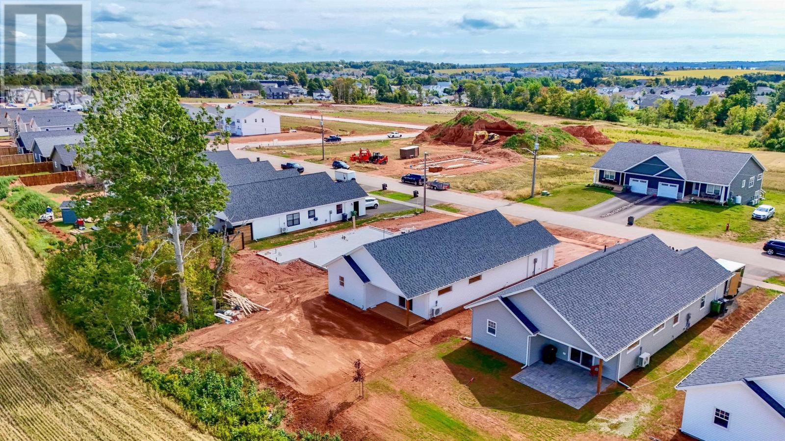 101 Samantha Lane, Cornwall, Prince Edward Island  C0A 1H4 - Photo 2 - 202521605