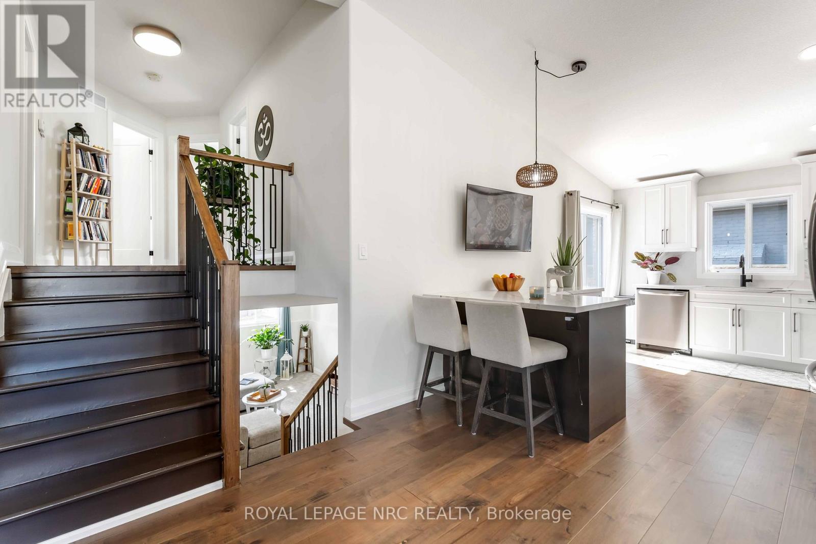 3680 Weinbrenner Road, Niagara Falls, Ontario  L2G 7Y4 - Photo 8 - X12395070