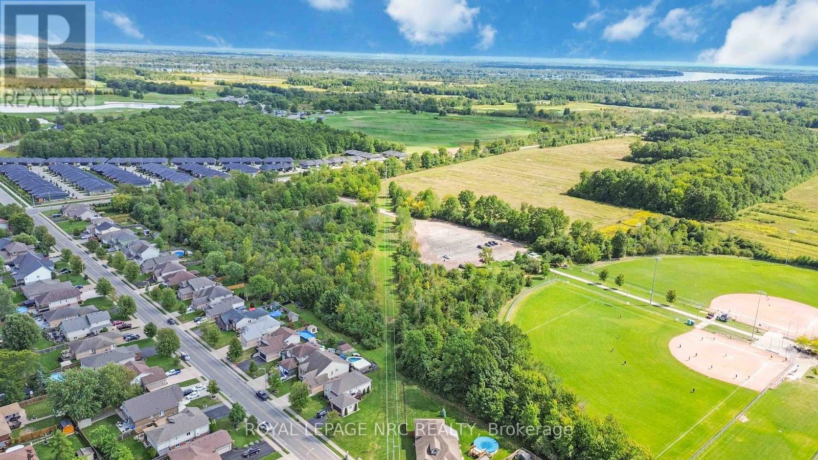 3680 Weinbrenner Road, Niagara Falls, Ontario  L2G 7Y4 - Photo 35 - X12395070