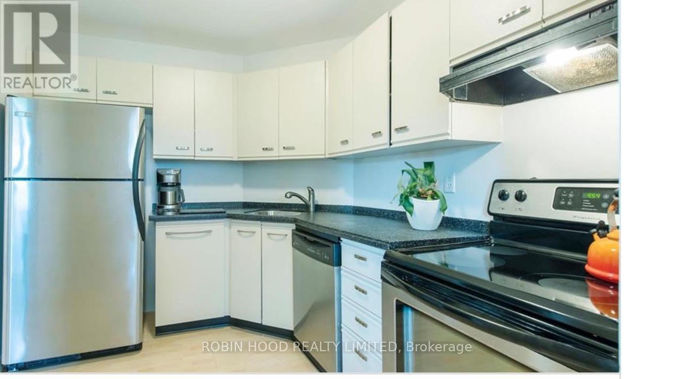 404 - 860 Commissioners Road E, London South, Ontario  N6C 5Y8 - Photo 3 - X12394938