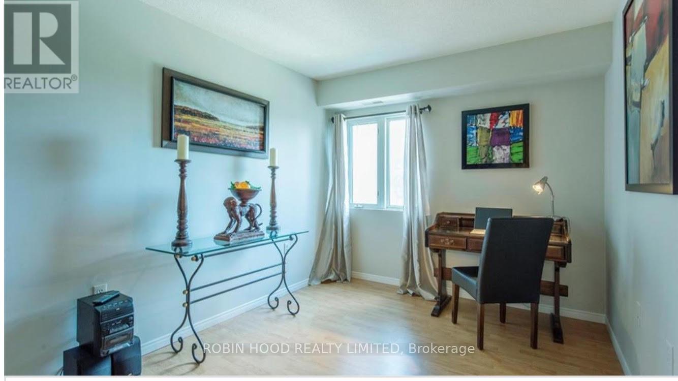 404 - 860 Commissioners Road E, London South, Ontario  N6C 5Y8 - Photo 5 - X12394938