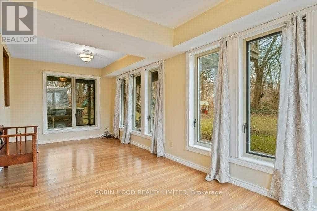 76 Dover Street, Haldimand, Ontario  N1A 2W6 - Photo 16 - X12394947