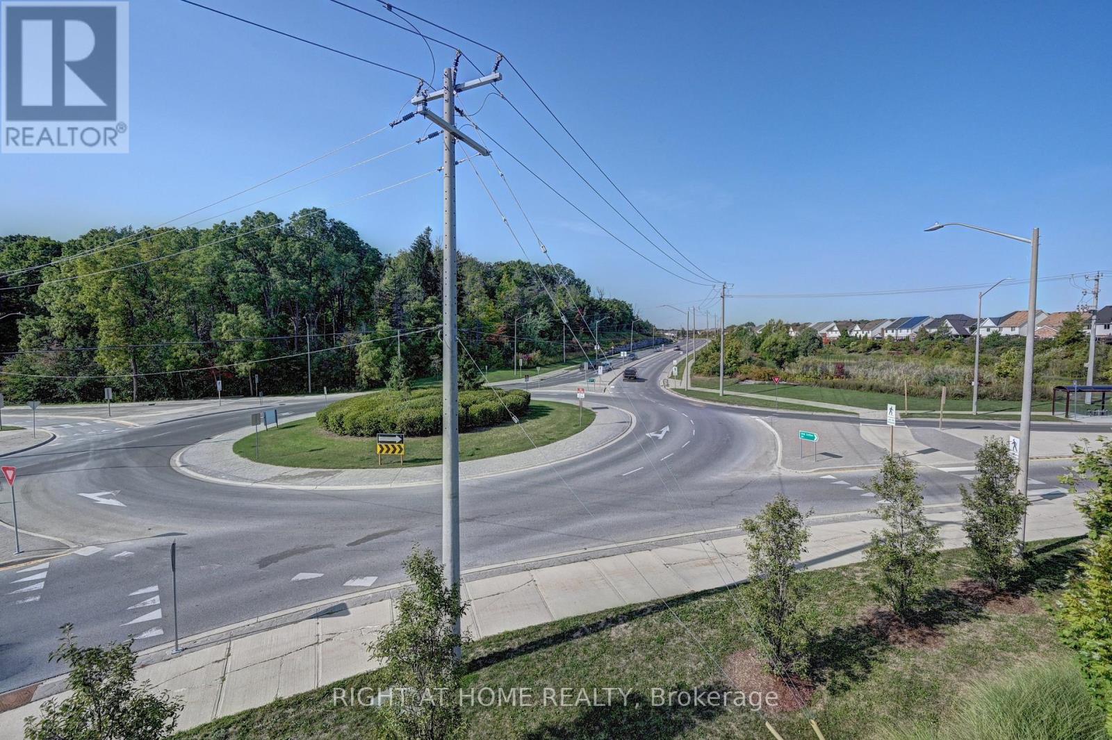 B - 1102 Fairway Road N, Kitchener, Ontario  N2A 0J3 - Photo 29 - X12394951