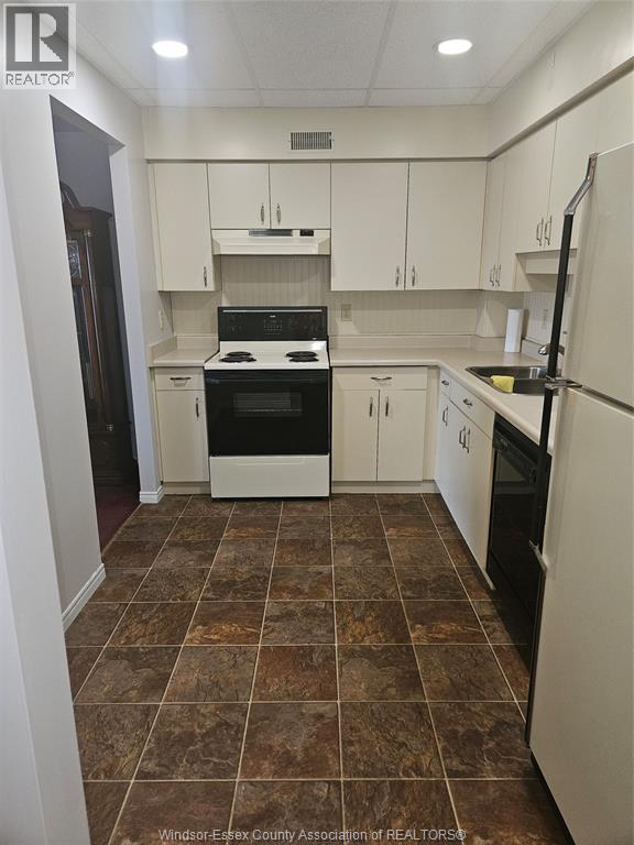 3855 Southwinds Unit# 502, Windsor, Ontario  N9G 2N7 - Photo 2 - 25022745