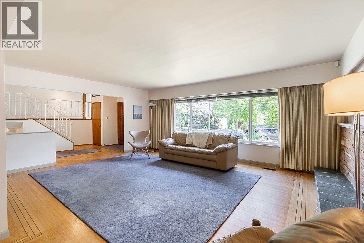 6637 Ash Street, Vancouver, British Columbia  V6P 3K3 - Photo 9 - R3046121