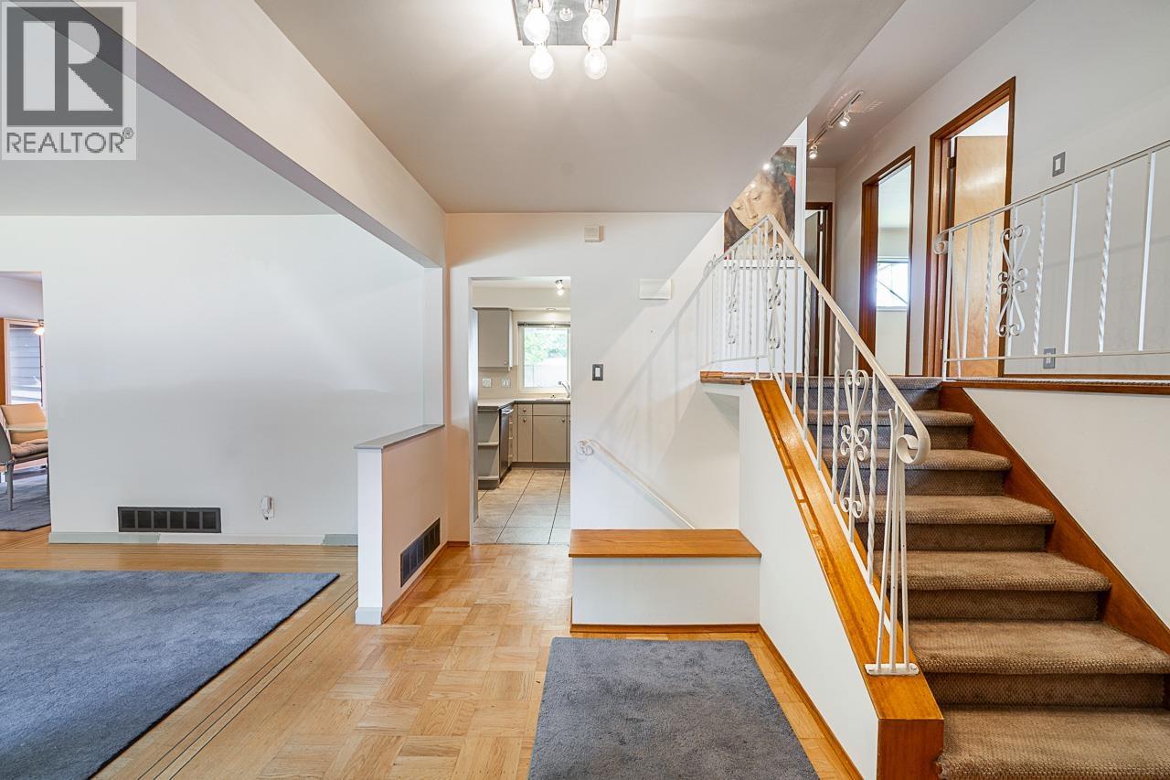 6637 Ash Street, Vancouver, British Columbia  V6P 3K3 - Photo 5 - R3046121