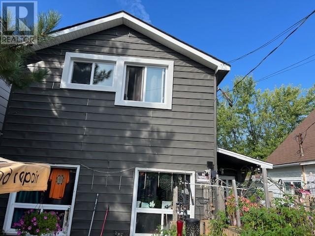 325 Montague Avenue, Greater Sudbury, Ontario  P3C 4G4 - Photo 2 - 2124612