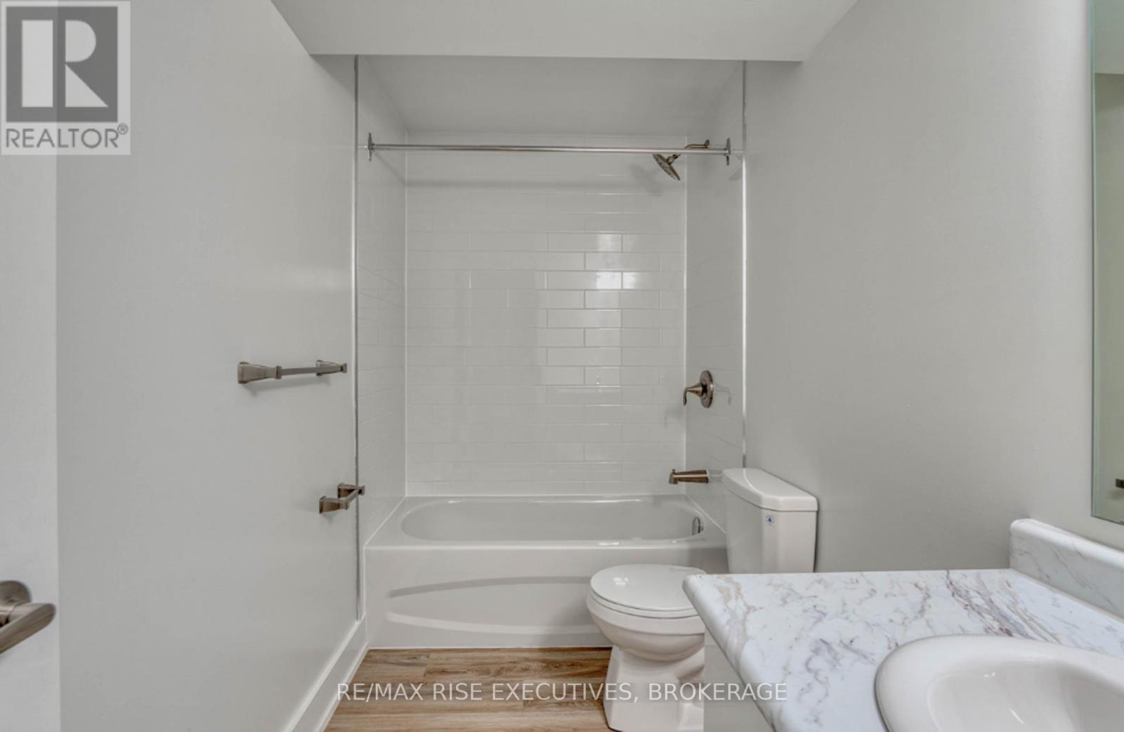 2 - 597 Gavin Court, Kingston, Ontario  K7M 8B8 - Photo 5 - X12395210