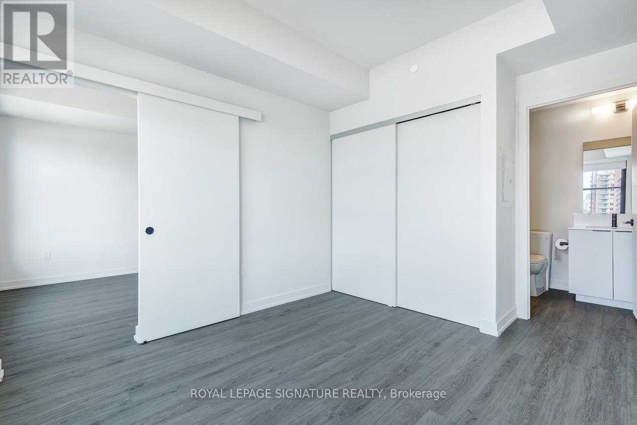 611 - 181 Sterling Road, Toronto, Ontario  M6R 2B2 - Photo 17 - C12395104