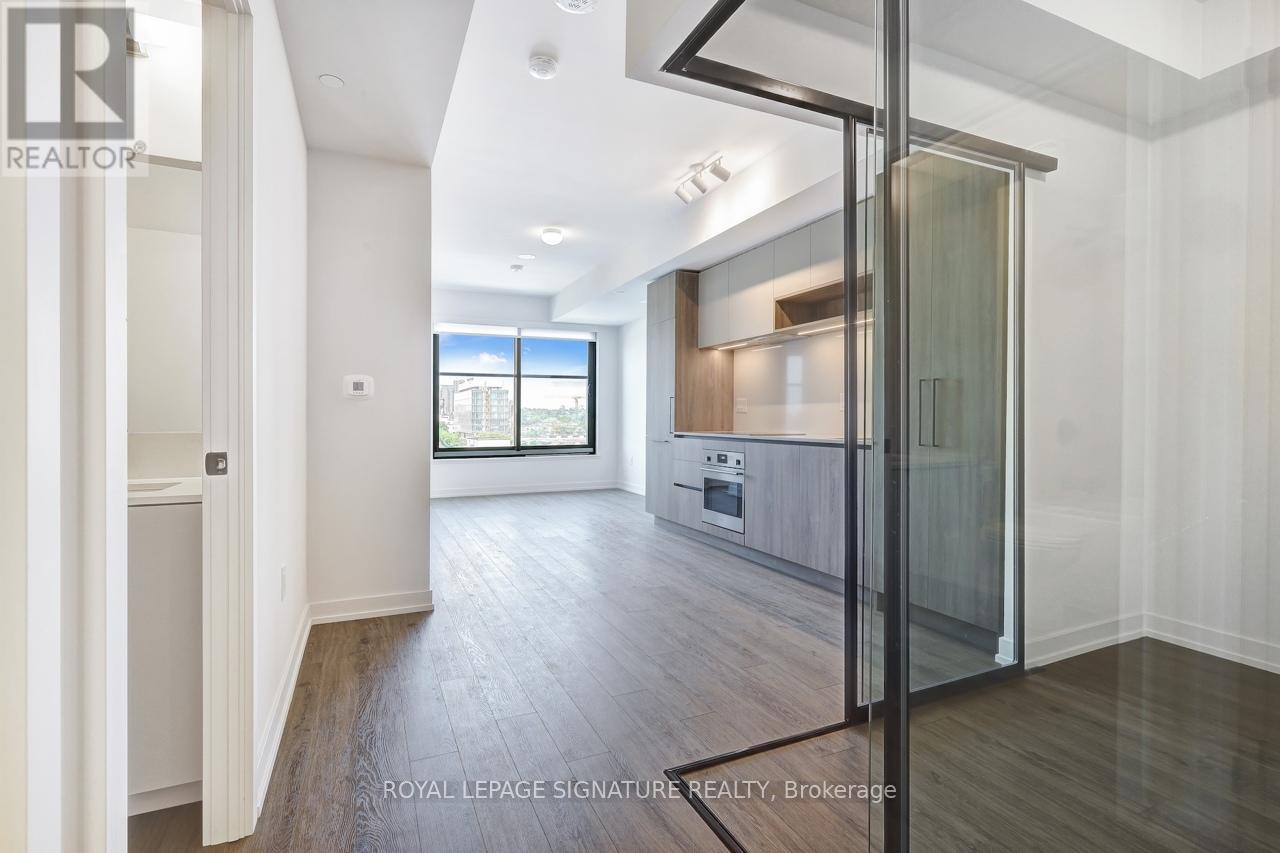 611 - 181 Sterling Road, Toronto, Ontario  M6R 2B2 - Photo 4 - C12395104