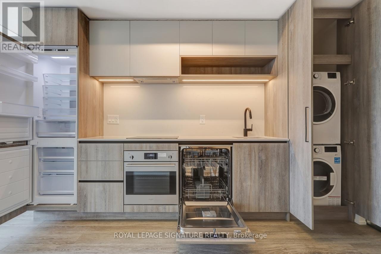 611 - 181 Sterling Road, Toronto, Ontario  M6R 2B2 - Photo 7 - C12395104